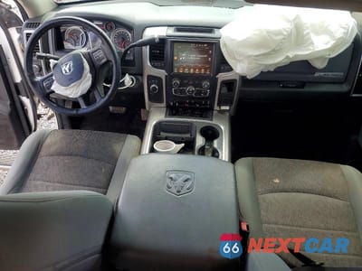 Zdjęcie 8 z 13 samochodu: 2017 RAM 2500 SLT VIN:3C6UR5DJ6HG741050 - miniatura