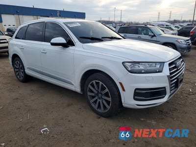 Czwarte zdjęcie samochodu z boku: 2017 AUDI Q7 PREMIUM PLUS VIN:WA1LAAF73HD028197 - miniatura