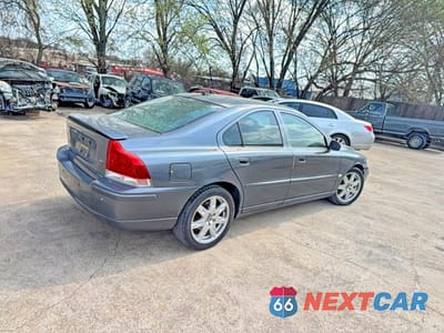 Czwarte zdjęcie samochodu z boku: 2006 VOLVO S60 2.5T VIN:YV1RS592062526042 - miniatura