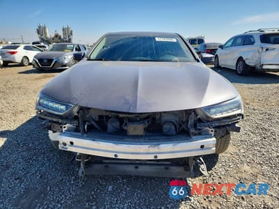 Piąte zdjęcie samochodu w środku: 2019 ACURA TLX VIN:19UUB1F34KA000634 - miniatura