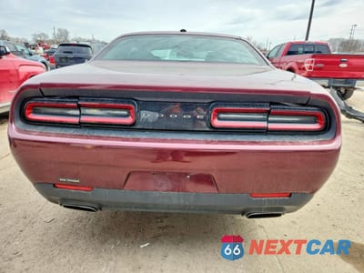 Zdjęcie 6 z 11 samochodu: 2017 DODGE CHALLENGER SXT VIN:2C3CDZAG5HH659303 - miniatura