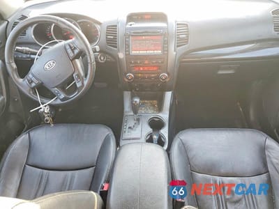 Zdjęcie 8 z 13 samochodu: 2013 KIA SORENTO EX VIN:5XYKUDA2XDG396085 - miniatura