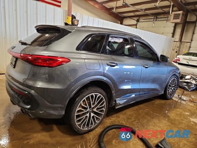 Trzecie zdjęcie samochodu z tyłu: 2025 AUDI SQ5 PREMIUM PLUS VIN:WA125AGUXS2070938 - miniatura