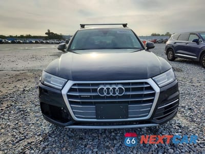 Piąte zdjęcie samochodu w środku: 2018 AUDI Q5 PREMIUM VIN:WA1ANAFY0J2227861 - miniatura