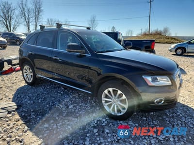 Czwarte zdjęcie samochodu z boku: 2017 AUDI Q5 PREMIUM VIN:WA1C2AFP9HA041955 - miniatura