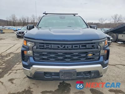Piąte zdjęcie samochodu w środku: 2022 CHEVROLET SILVERADO K1500 VIN:3GCNDAEK5NG503679 - miniatura