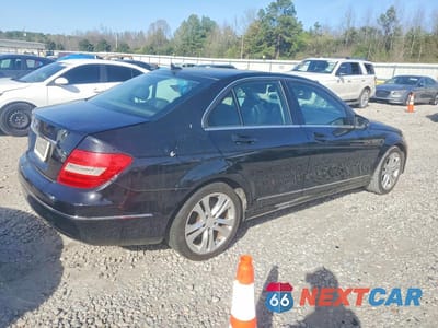 Trzecie zdjęcie samochodu z tyłu: 2013 MERCEDES-BENZ C 250 VIN:WDDGF4HB1DR259209 - miniatura