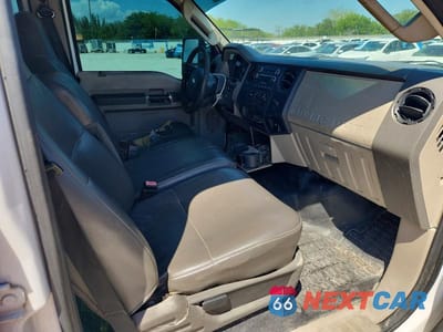 Piąte zdjęcie samochodu w środku: 2010 FORD F350 SUPER DUTY VIN:1FTWW3CR9AEA97028 - miniatura