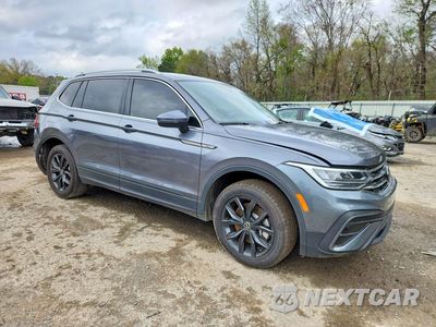Czwarte zdjęcie samochodu z boku: 2024 VOLKSWAGEN TIGUAN SE VIN:3VV3B7AX2RM068193 - miniatura