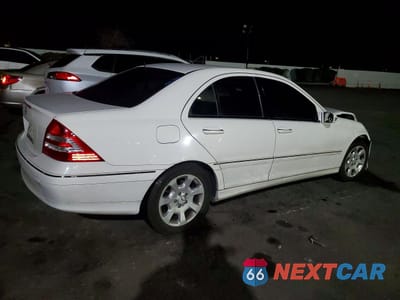 Trzecie zdjęcie samochodu z tyłu: 2006 MERCEDES-BENZ C 280 VIN:WDBRF54H06A900692 - miniatura