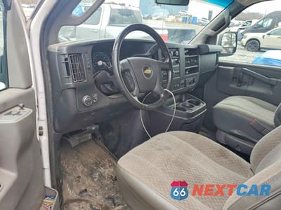 Zdjęcie 8 z 13 samochodu: 2021 CHEVROLET EXPRESS G3500 BOX TRUCK VIN:1GB0GRFP3M1193625 - miniatura