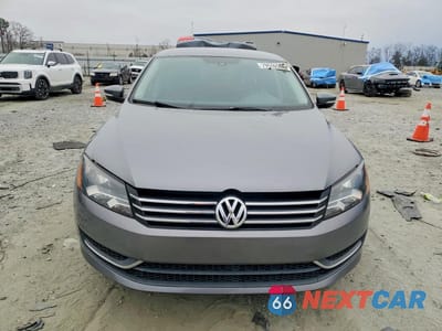 Piąte zdjęcie samochodu w środku: 2014 VOLKSWAGEN PASSAT SE VIN:1VWBS7A36EC101440 - miniatura