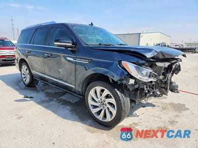 Czwarte zdjęcie samochodu z boku: 2024 LINCOLN NAVIGATOR RESERVE VIN:5LMJJ2LG3REL06625 - miniatura