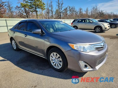 Czwarte zdjęcie samochodu z boku: 2014 TOYOTA CAMRY HYBRID LE VIN:4T1BD1FKXEU133484 - miniatura