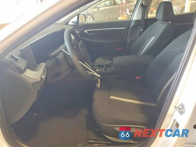 Zdjęcie 7 z 11 samochodu: 2025 HYUNDAI SONATA SE VIN:KMHL24JAXSA517210 - miniatura
