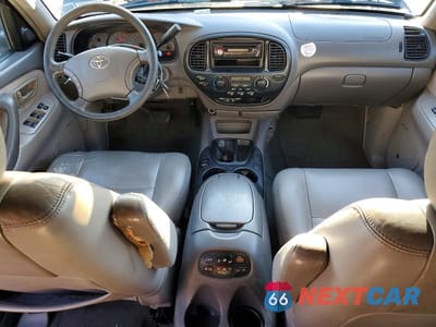 Zdjęcie 8 z 12 samochodu: 2003 TOYOTA SEQUOIA SR5 VIN:5TDBT44A23S155435 - miniatura