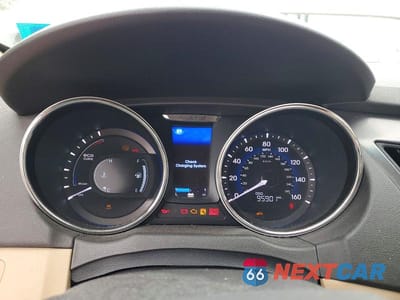 Zdjęcie 9 z 12 samochodu: 2012 HYUNDAI SONATA HYBRID BASE VIN:KMHEC4A49CA059323 - miniatura