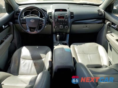 Zdjęcie 8 z 13 samochodu: 2011 KIA SORENTO LX VIN:5XYKT3A18BG040011 - miniatura