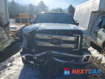 Piąte zdjęcie samochodu w środku: 2016 FORD F450 SUPER DUTY VIN:1FT8W4DT9GEA01576 - miniatura