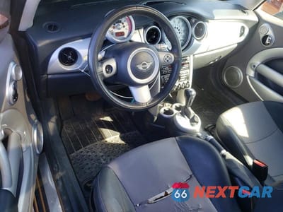 Zdjęcie 8 z 11 samochodu: 2005 MINI COOPER VIN:WMWRC33435TJ66305 - miniatura