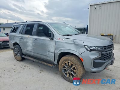 Czwarte zdjęcie samochodu z boku: 2023 CHEVROLET TAHOE K1500 Z71 VIN:1GNSKPKD3PR511839 - miniatura