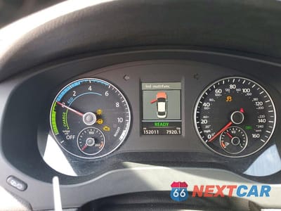 Zdjęcie 9 z 12 samochodu: 2014 VOLKSWAGEN JETTA HYBRID VIN:3VW637AJ0EM230673 - miniatura
