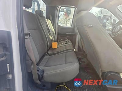 Zdjęcie 6 z 10 samochodu: 2017 FORD F350 SUPER DUTY VIN:1FD8X3G67HEE66402 - miniatura