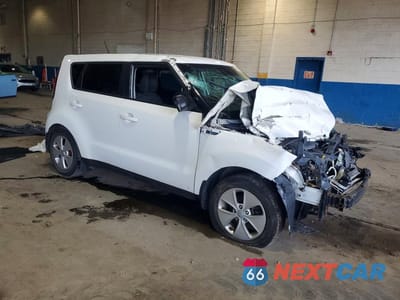 Czwarte zdjęcie samochodu z boku: 2015 KIA SOUL BASE VIN:KNDJN2A25F7802285 - miniatura
