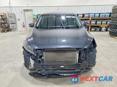 Piąte zdjęcie samochodu w środku: 2019 KIA SORENTO LX V6 VIN:5XYPGDA55KG541604 - miniatura