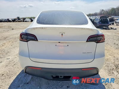 Zdjęcie 6 z 11 samochodu: 2023 TESLA MODEL Y VIN:7SAYGDEE1PF813890 - miniatura