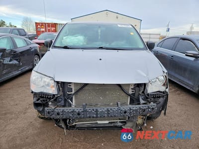 Piąte zdjęcie samochodu w środku: 2015 DODGE GRAND CARAVAN SE VIN:2C4RDGBG7FR734275 - miniatura