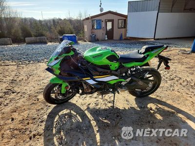 Trzecie zdjęcie samochodu z tyłu: 2025 KAWASAKI ZX636 K VIN:JKBZXJK15SA009164 - miniatura
