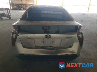 Zdjęcie 6 z 12 samochodu: 2017 TOYOTA PRIUS THREE VIN:JTDKARFU7H3538094 - miniatura