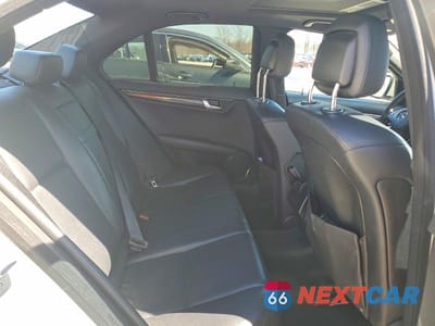 Zdjęcie 10 z 12 samochodu: 2009 MERCEDES-BENZ C 300 VIN:WDDGF54X89R054176 - miniatura