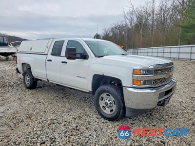 Czwarte zdjęcie samochodu z boku: 2019 CHEVROLET SILVERADO K2500 HEAVY DUTY VIN:2GC2KREG4K1168860 - miniatura