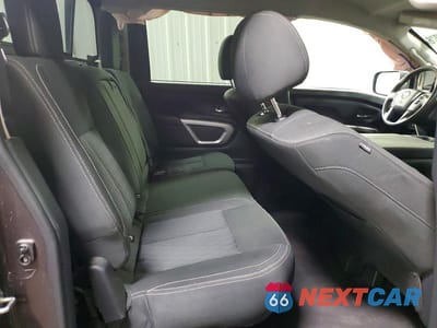 Zdjęcie 10 z 11 samochodu: 2018 NISSAN TITAN SV VIN:1N6AA1EJ4JN501595 - miniatura