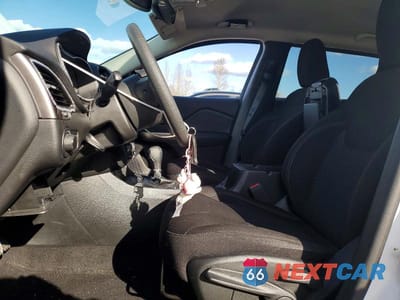 Zdjęcie 7 z 13 samochodu: 2021 JEEP CHEROKEE LATITUDE VIN:1C4PJLCBXMD113057 - miniatura