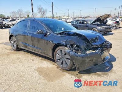 Czwarte zdjęcie samochodu z boku: 2025 TESLA MODEL 3 VIN:5YJ3E1EA1SF046835 - miniatura