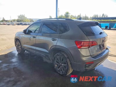 Drugie zdjęcie samochodu z przodu: 2022 VOLKSWAGEN TAOS S VIN:3VVCX7B28NM028344 - miniatura