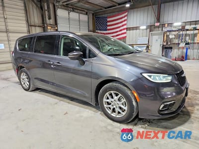 Czwarte zdjęcie samochodu z boku: 2023 CHRYSLER PACIFICA TOURING L VIN:2C4RC1BG5PR553127 - miniatura