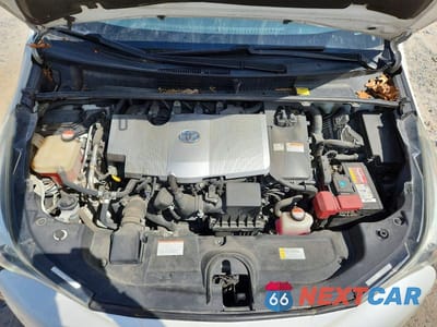 Zdjęcie 11 z 12 samochodu: 2016 TOYOTA PRIUS THREE TOURING VIN:JTDKARFU9G3012080 - miniatura