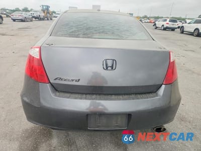 Zdjęcie 6 z 12 samochodu: 2009 HONDA ACCORD EXL VIN:1HGCS128X9A016022 - miniatura