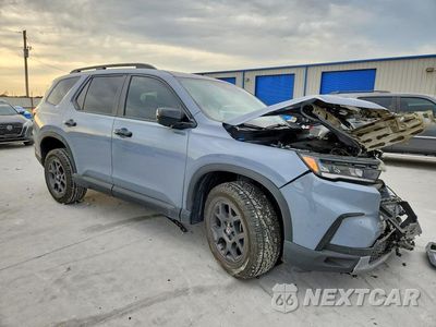 Czwarte zdjęcie samochodu z boku: 2025 HONDA PILOT TRAILSPORT VIN:5FNYG1H66SB119009 - miniatura