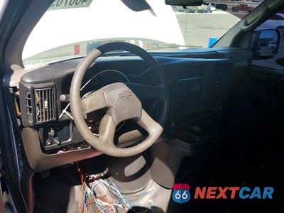 Zdjęcie 8 z 13 samochodu: 2007 CHEVROLET EXPRESS 2500 DELIVERY VAN VIN:1GCGG25V271228077 - miniatura