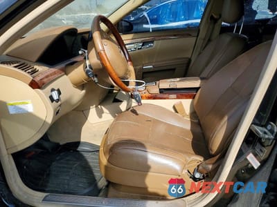 Zdjęcie 7 z 11 samochodu: 2008 MERCEDES-BENZ S 550 VIN:WDDNG71X88A166218 - miniatura