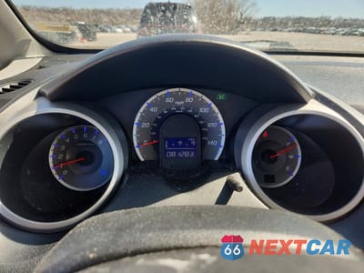 Zdjęcie 9 z 12 samochodu: 2009 HONDA FIT SPORT VIN:JHMGE88429S066023 - miniatura