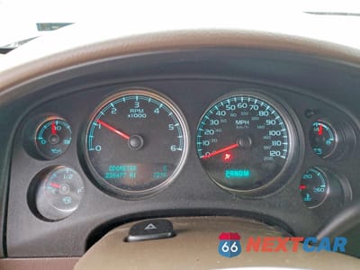 Zdjęcie 9 z 13 samochodu: 2012 CHEVROLET SUBURBAN C1500 LS VIN:1GNSCHE05CR250056 - miniatura