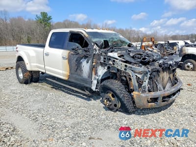 Czwarte zdjęcie samochodu z boku: 2017 FORD F350 SUPER DUTY VIN:1FT8W3DT6HEE24868 - miniatura