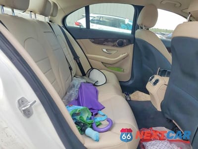 Zdjęcie 10 z 11 samochodu: 2016 MERCEDES-BENZ C 300 VIN:55SWF4JB0GU119788 - miniatura