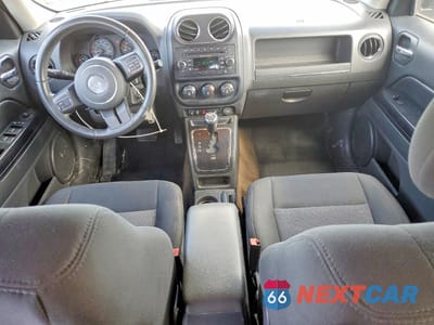 Zdjęcie 8 z 13 samochodu: 2014 JEEP PATRIOT LATITUDE VIN:1C4NJPFA0ED563299 - miniatura